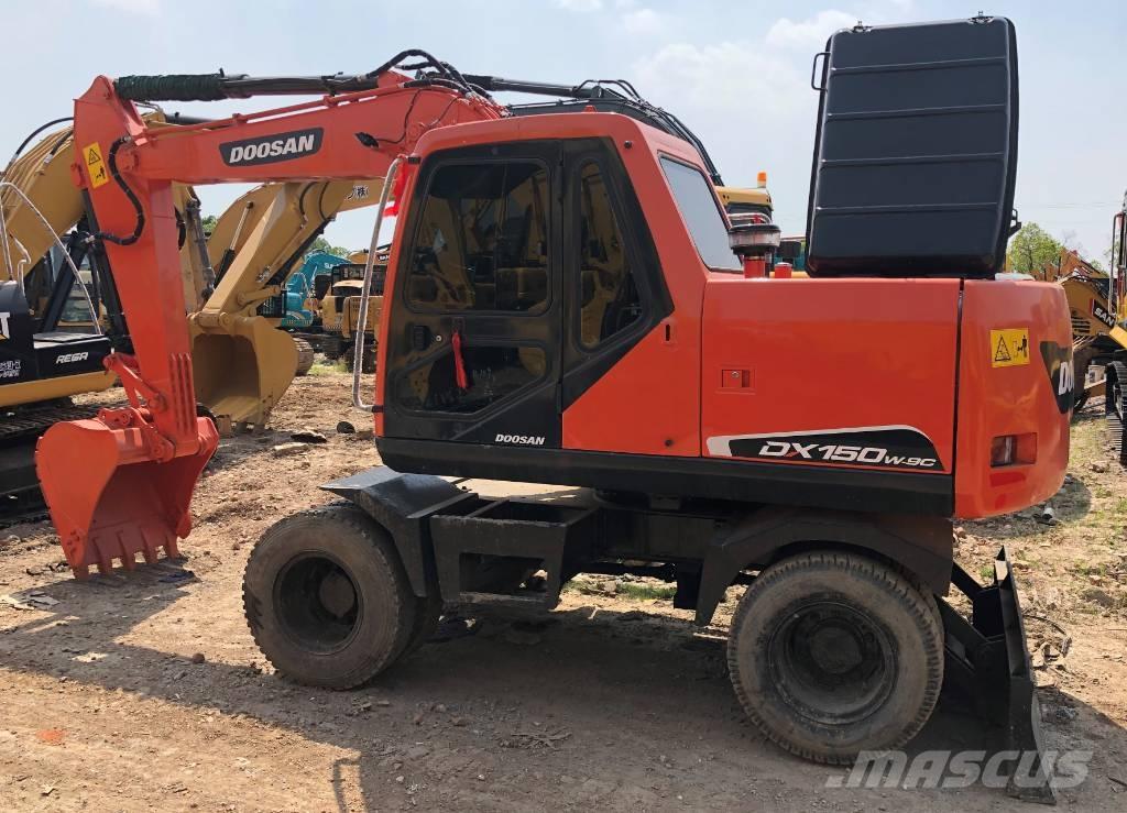 Doosan DX150W 大型油圧ショベル12t以上（パワーショベル・ユンボ）