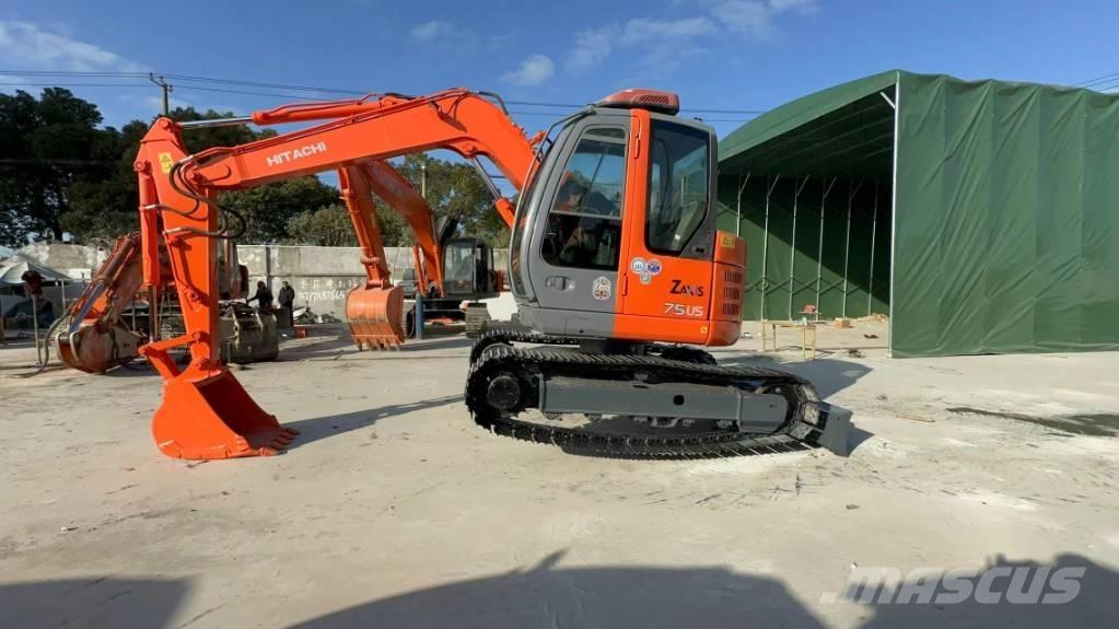 Hitachi ZX75US ミニ油圧ショベル 7t以下（ミニユンボ・ミニディガー）