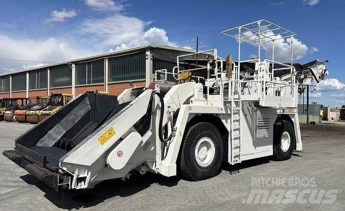Franex F 392 家畜飼料供給機