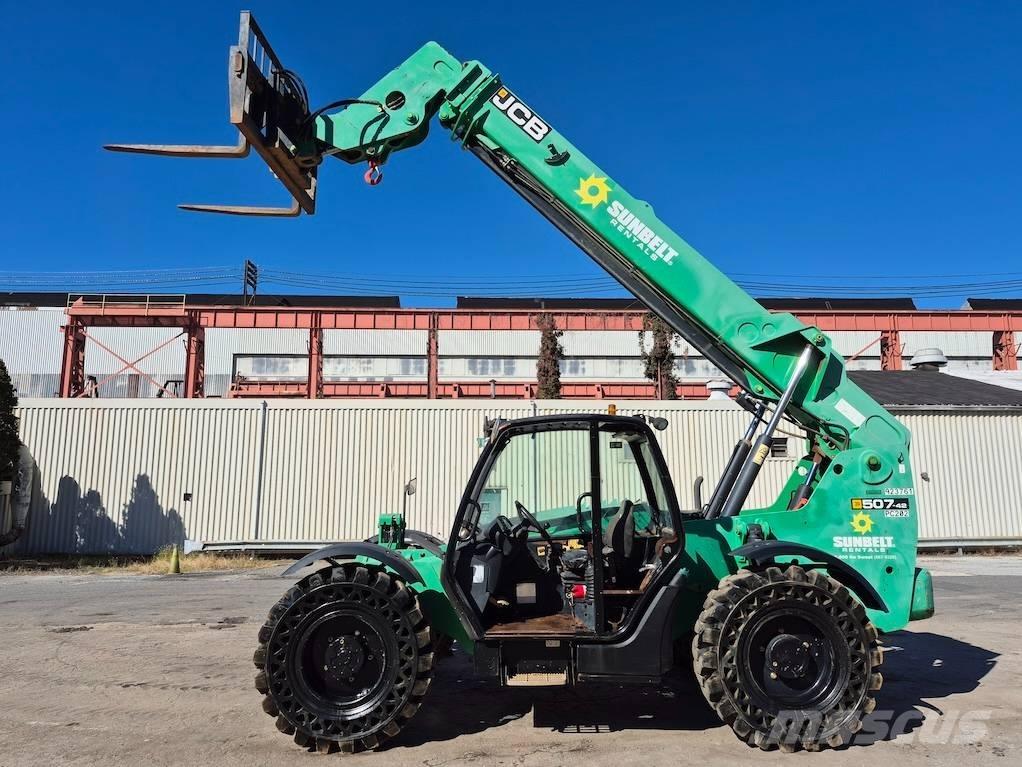 JCB 507-42 テレスコーピックハンドラー