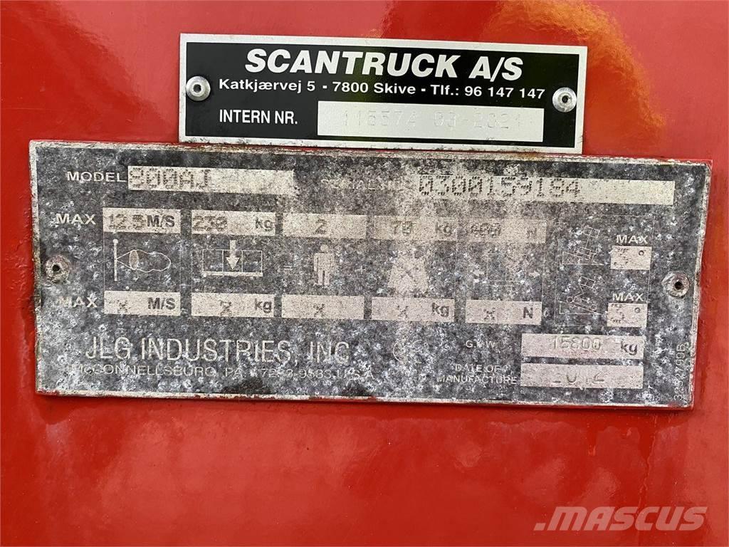 JLG 800AJ ブームリフト　屈伸型