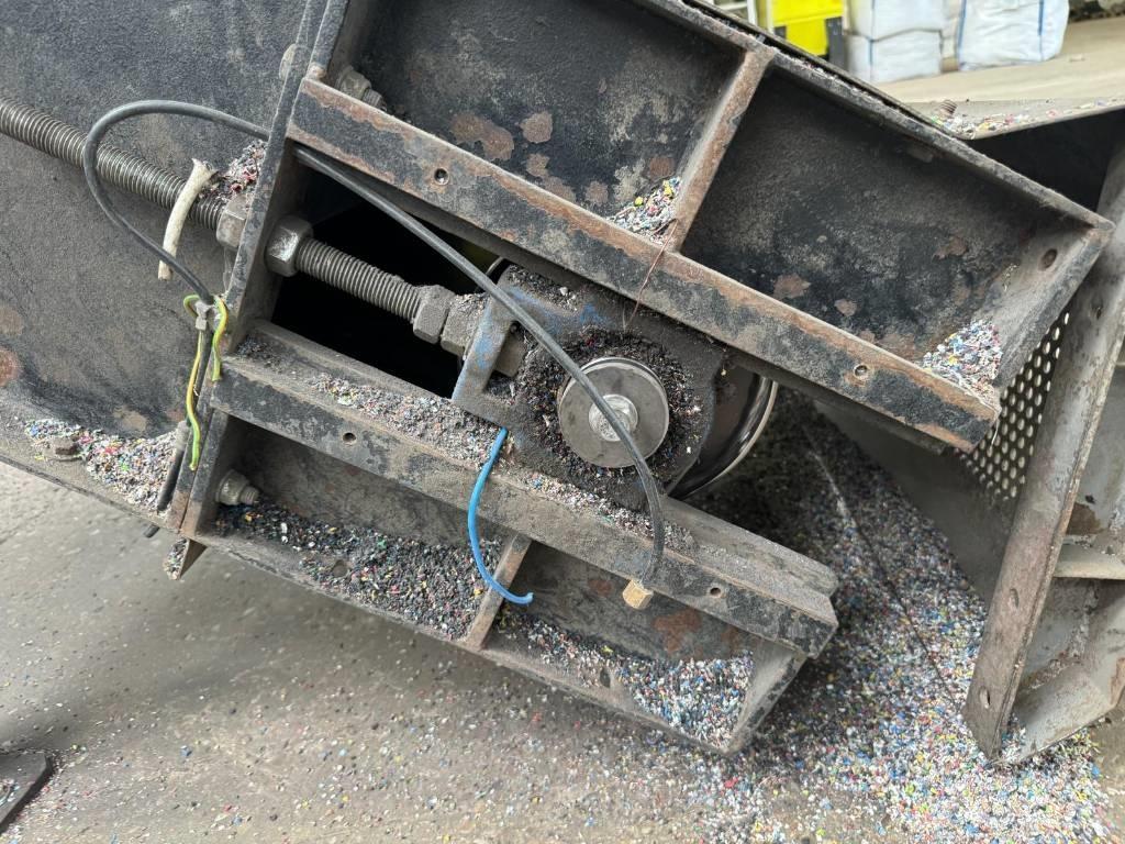  Reto VZ 160-1560 廃棄物並び替え設備