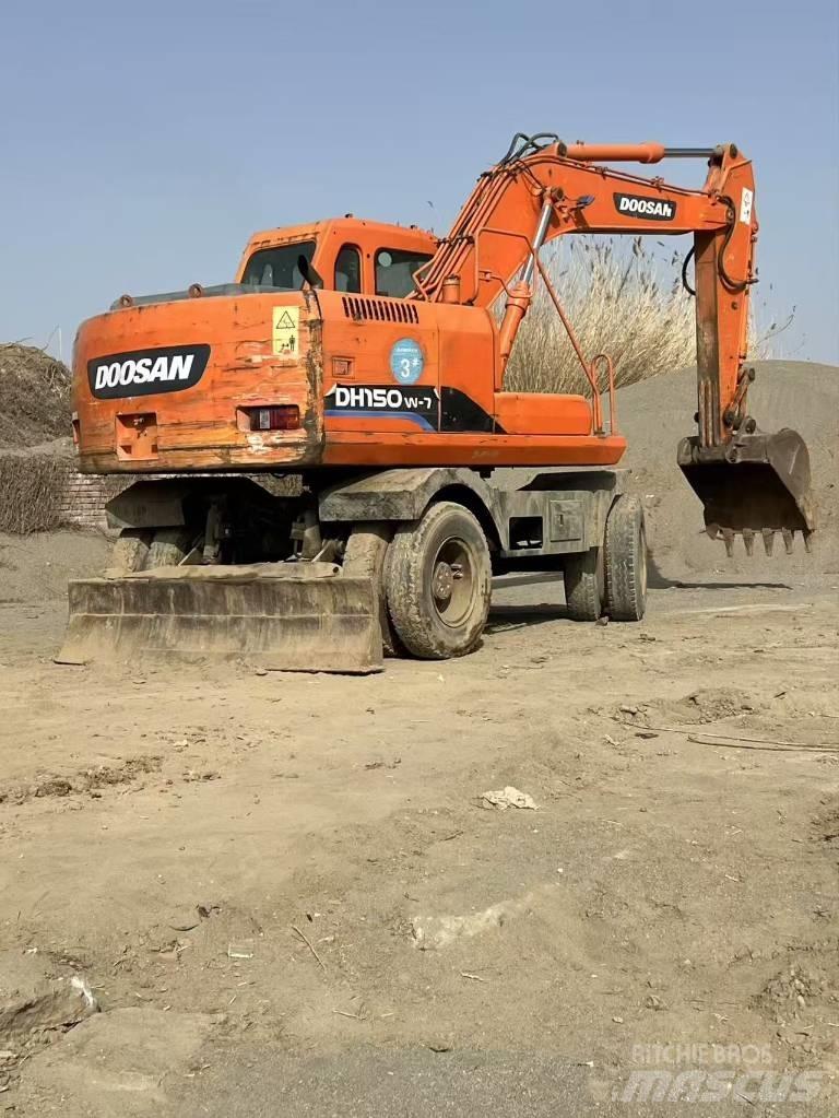 Doosan DH150 W-7 ホイール式油圧ショベル（パワーショベル・ユンボ・バックホー）