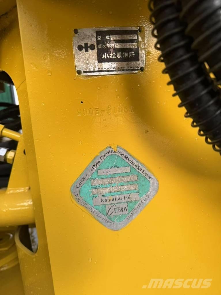 Komatsu wa100-1 ホイールローダー・タイヤショベル