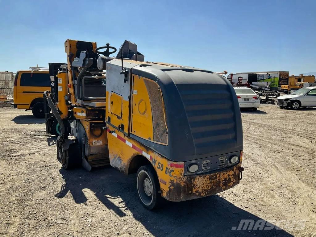 Wirtgen W 50 DC アスファルトコールドミリングマシーン