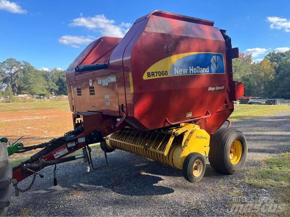 New Holland BR 7060 ラウンドベーラー