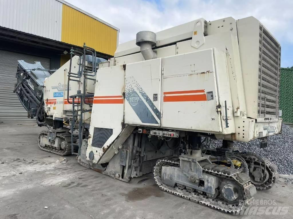 Wirtgen W2000 アスファルトコールドミリングマシーン