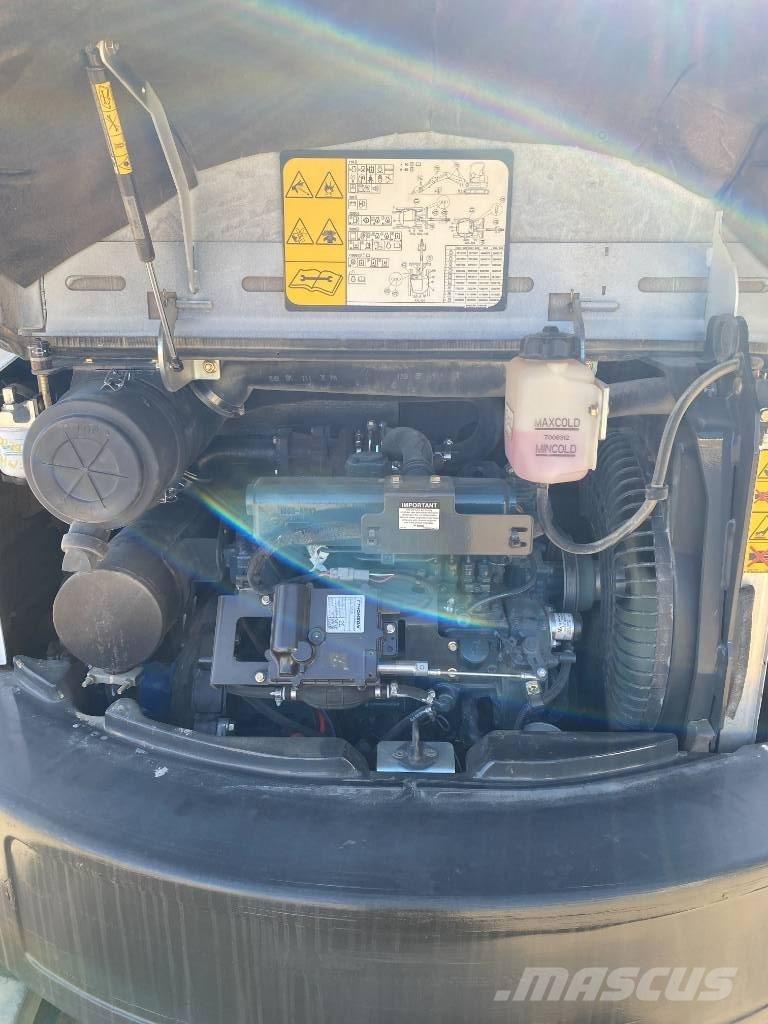 Bobcat E 55 ミニ油圧ショベル 7t以下（ミニユンボ・ミニディガー）
