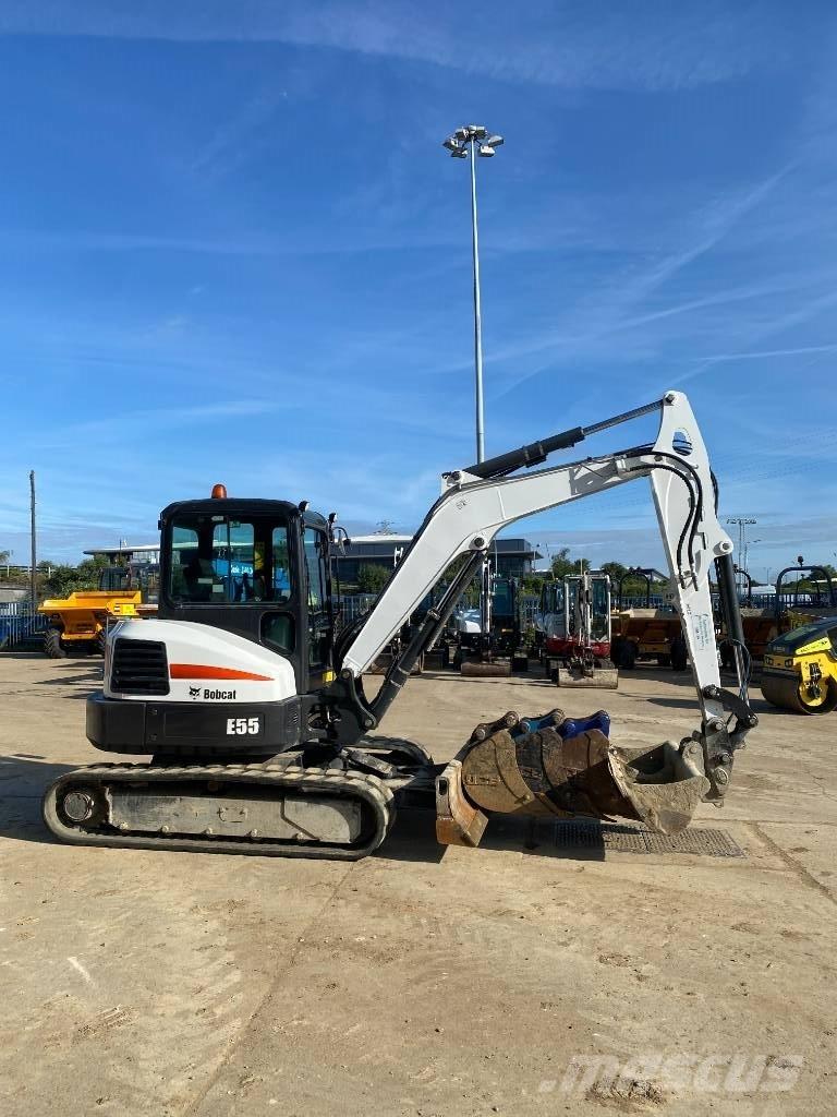 Bobcat E 55 ミニ油圧ショベル 7t以下（ミニユンボ・ミニディガー）
