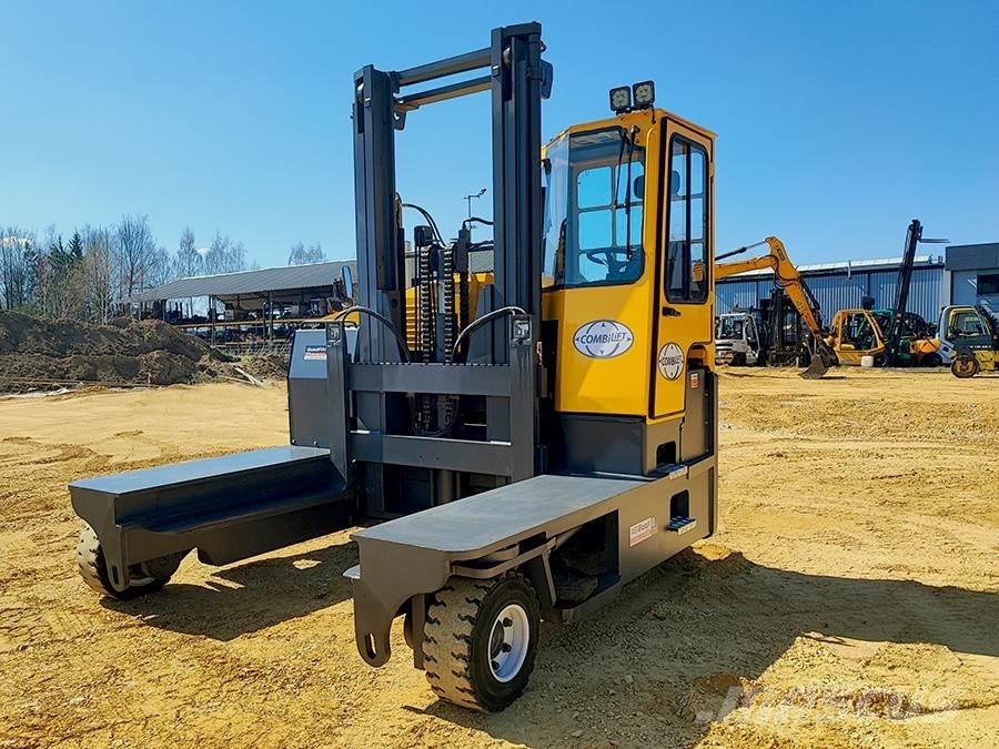 Combilift C6000 全方向リーチ型フォークリフト
