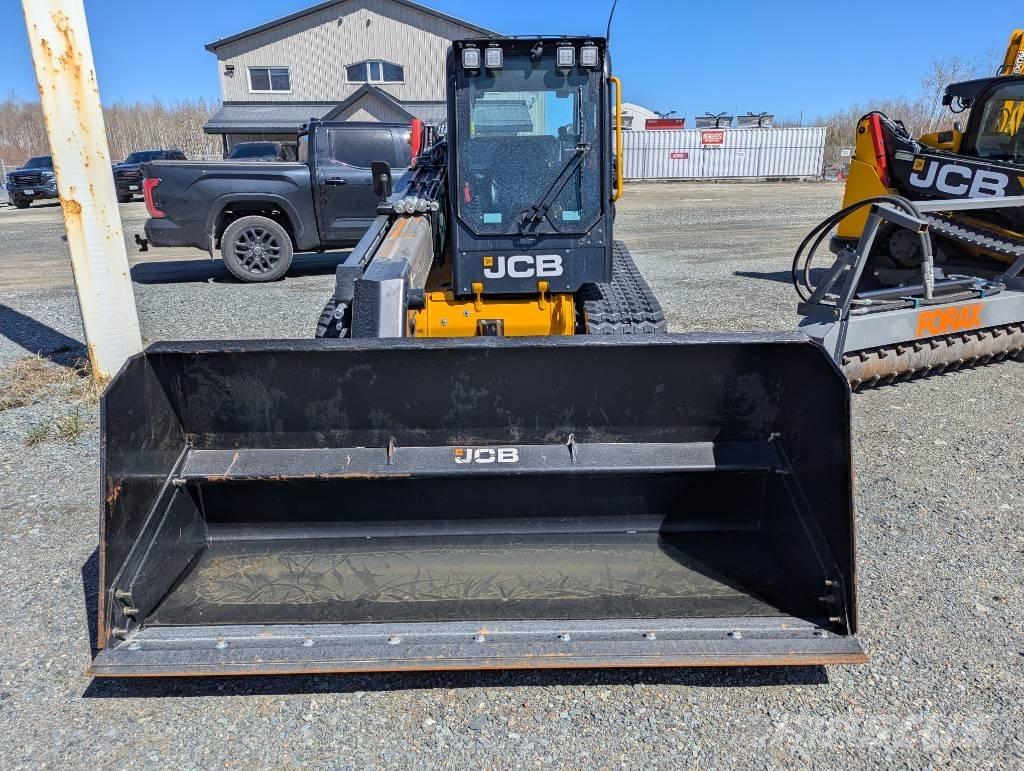 JCB 3TS-8T スキッドステアローダー