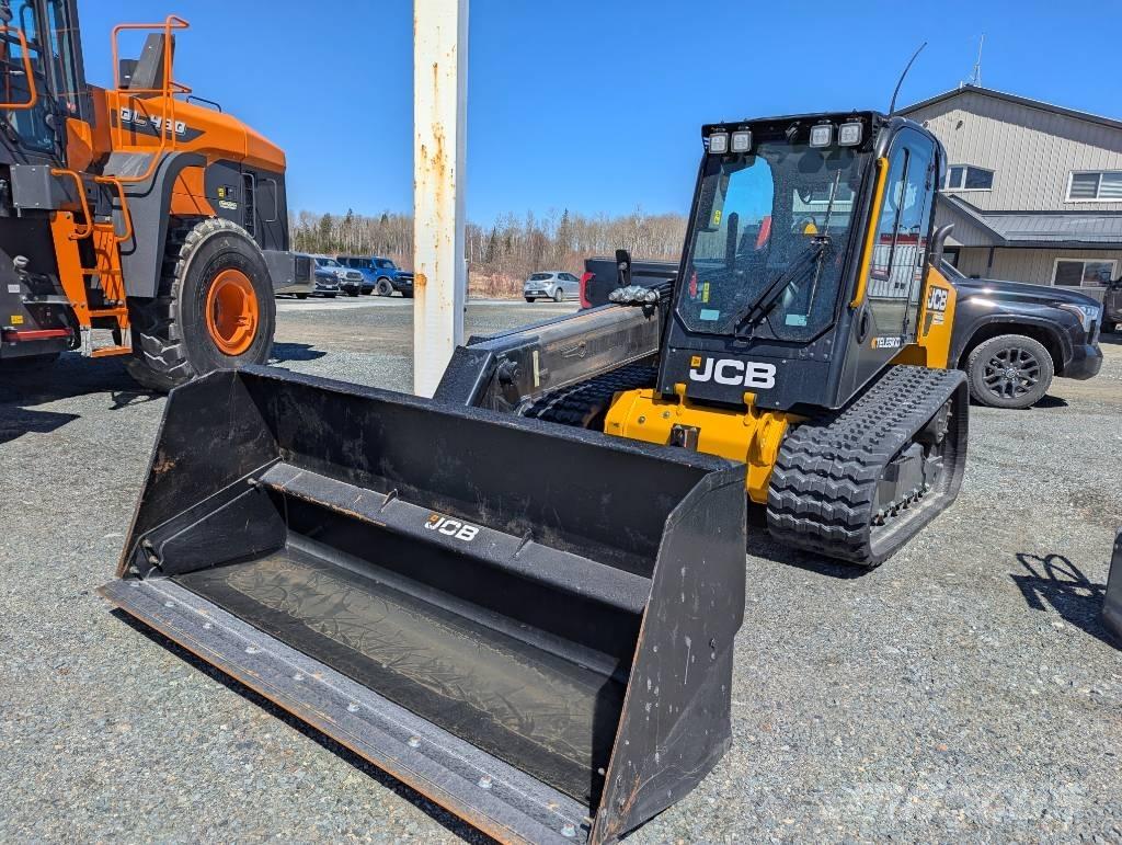 JCB 3TS-8T スキッドステアローダー