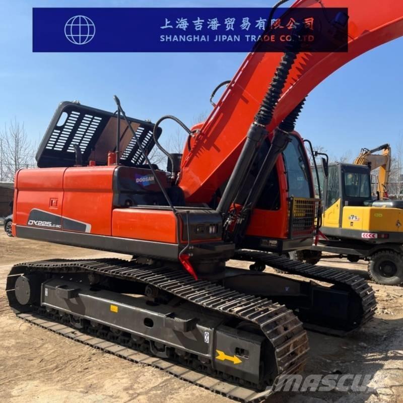 Doosan DX 225 大型油圧ショベル12t以上（パワーショベル・ユンボ）