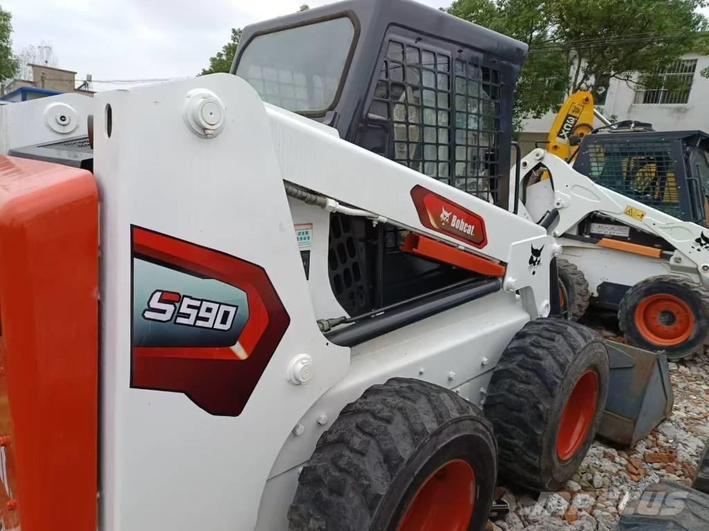 Bobcat S 590 スキッドステアローダー