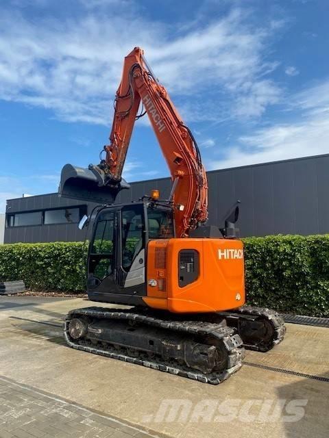 Hitachi ZX 135 US-6 大型油圧ショベル12t以上（パワーショベル・ユンボ）