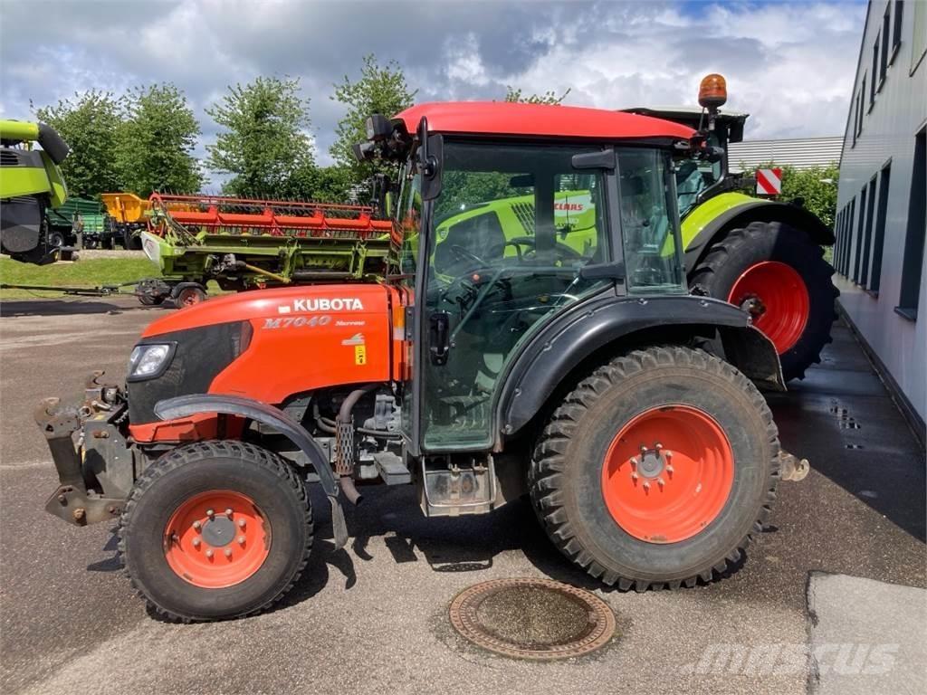 Kubota M7040 コンパクトトラクター