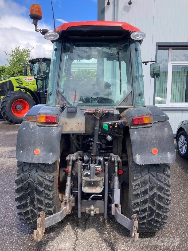 Kubota M7040 コンパクトトラクター