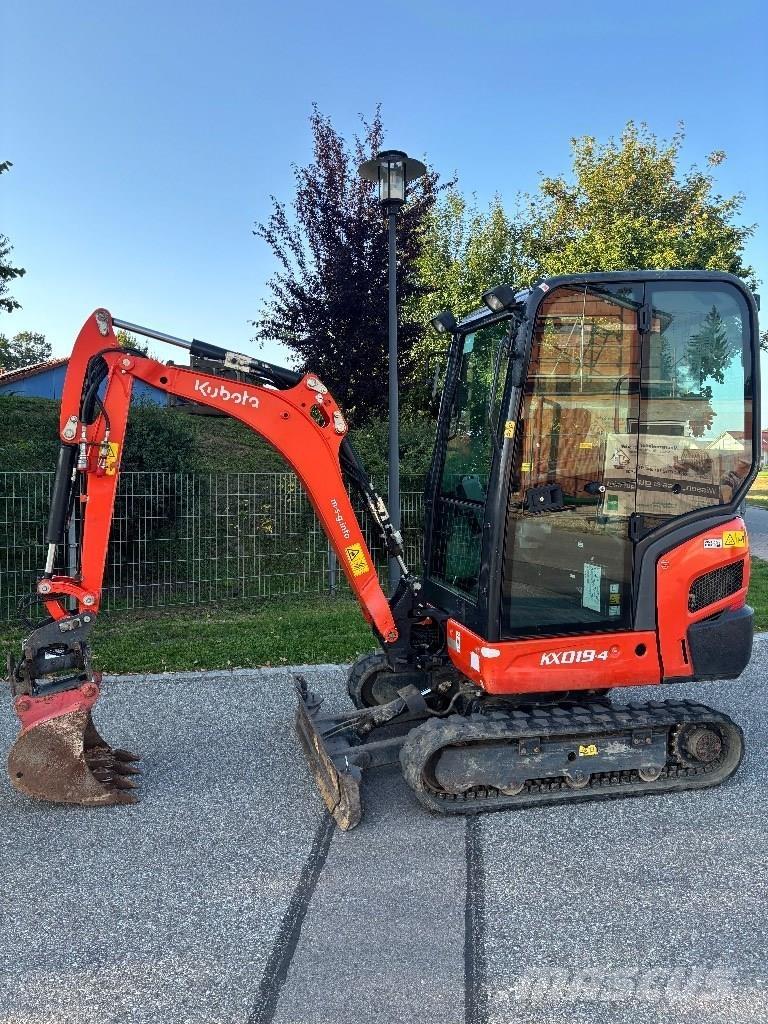 Kubota KX 019-4 ミニ油圧ショベル 7t以下（ミニユンボ・ミニディガー）