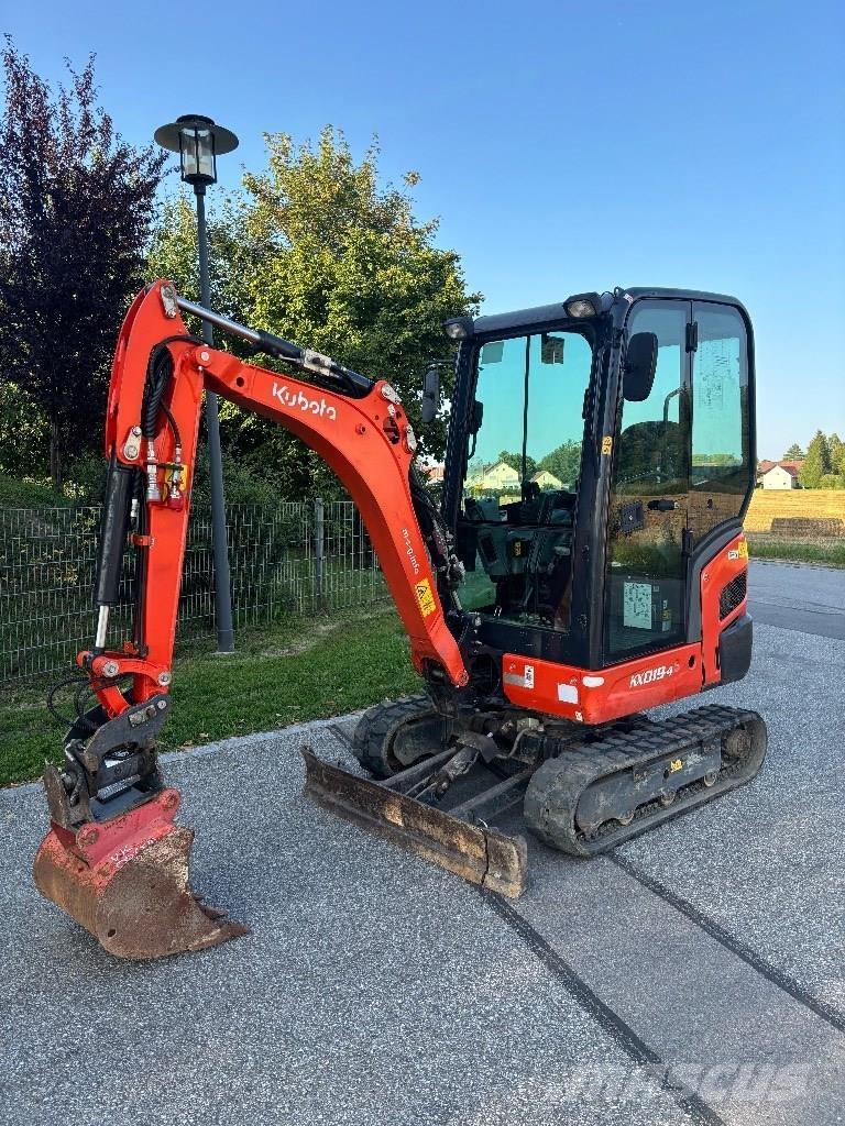 Kubota KX 019-4 ミニ油圧ショベル 7t以下（ミニユンボ・ミニディガー）