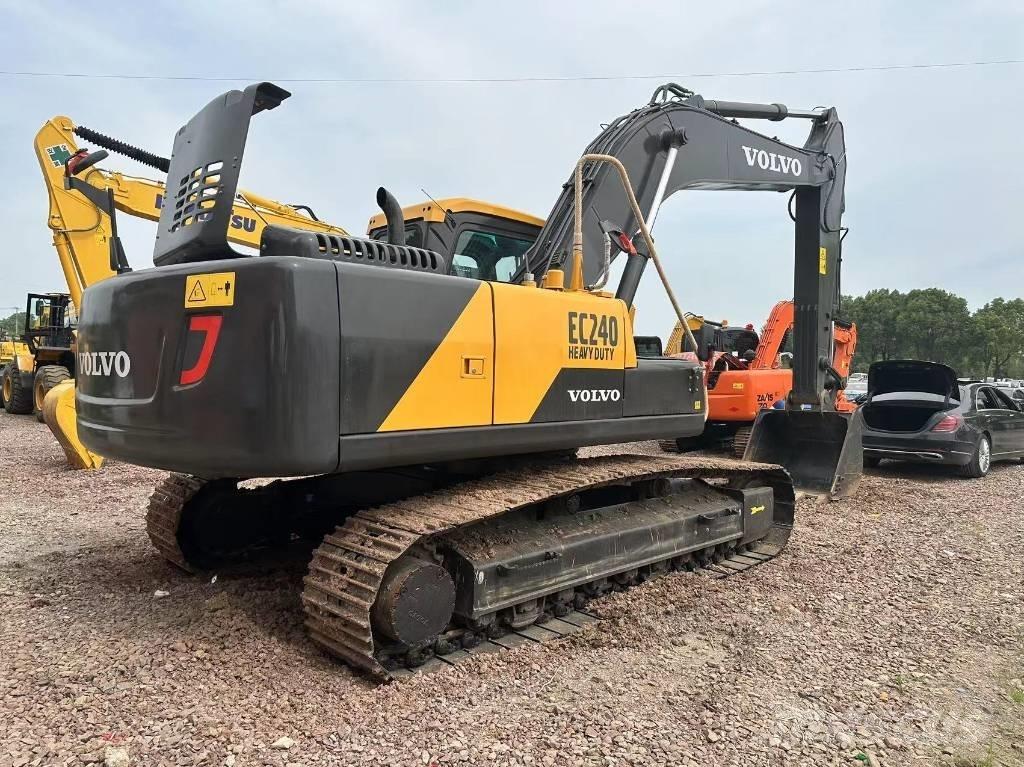 Volvo EC 240 大型油圧ショベル12t以上（パワーショベル・ユンボ）