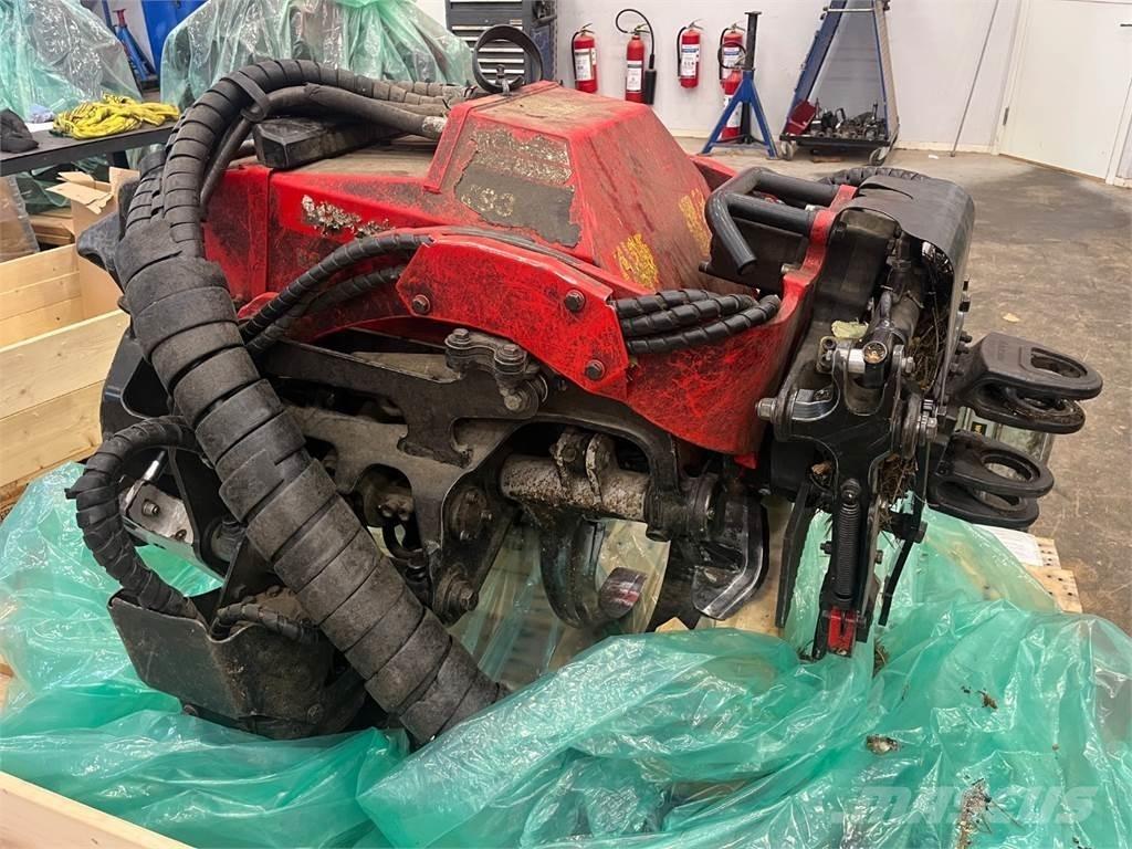 Komatsu C93 ハーベスタヘッド