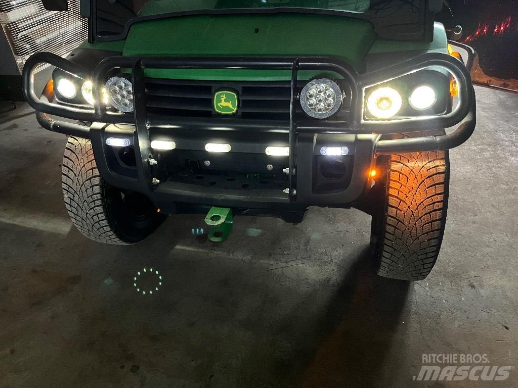 John Deere 855 D ユーティリティービークル・多目的四輪車