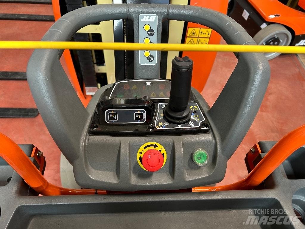 JLG Toucan 10 E-L 垂直昇降型リフト