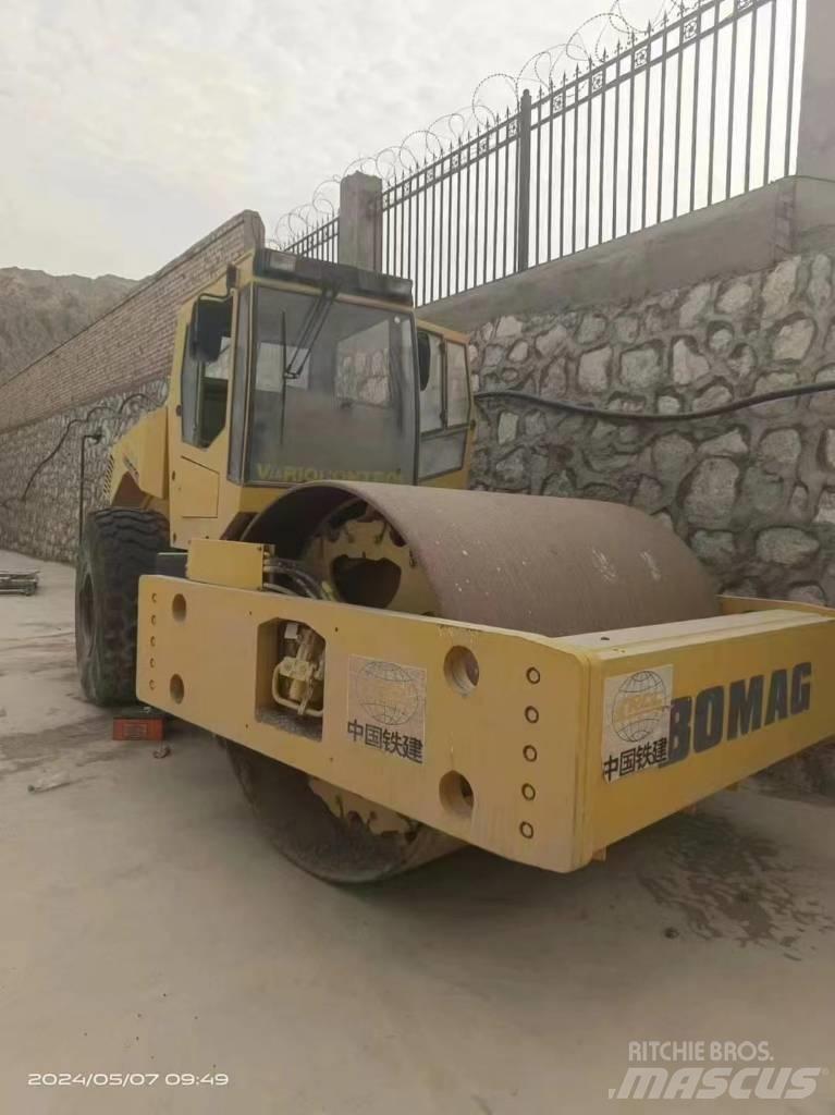 Bomag bw225d-3 振動ローラ