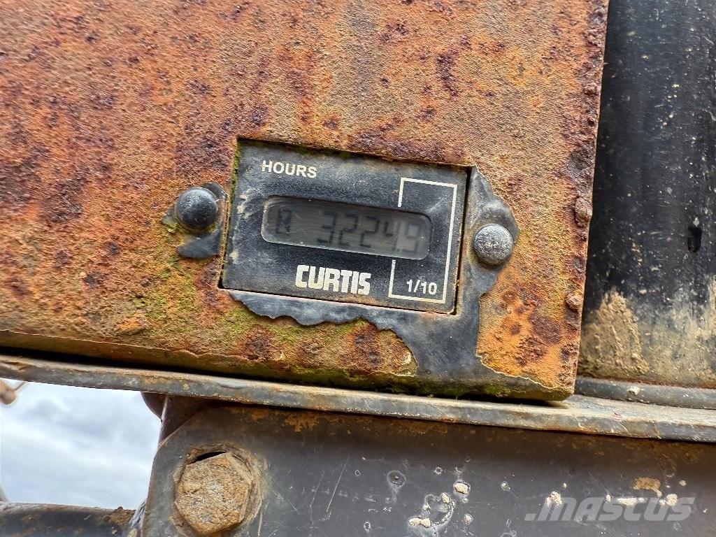 Terex TA9 サイト　ダンプ