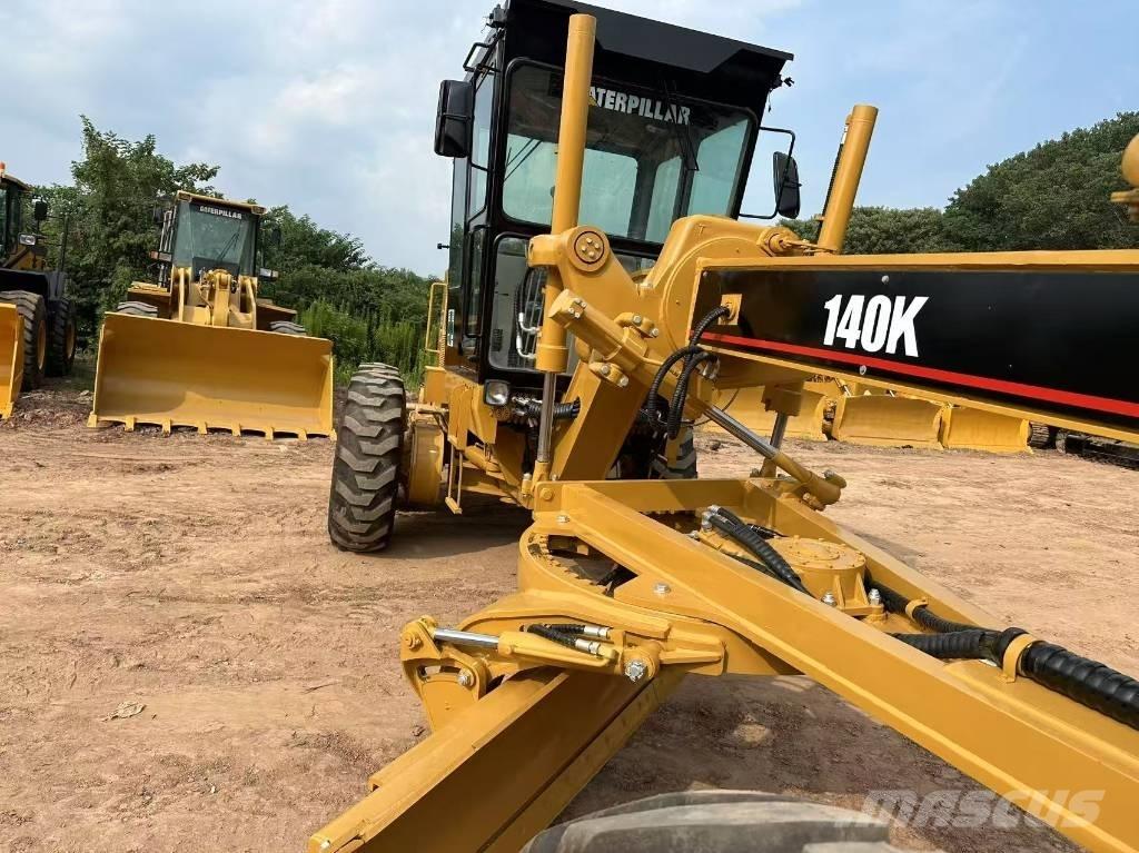 CAT 140 K モーターグレーダー