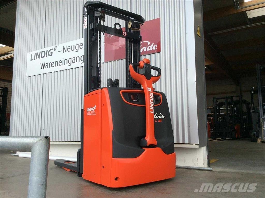 Linde L16I 自走式スタッカー
