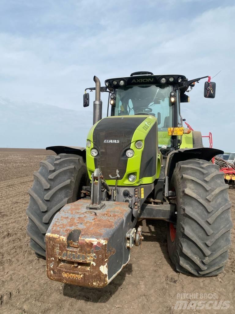 CLAAS Axion 940 SCR トラクター