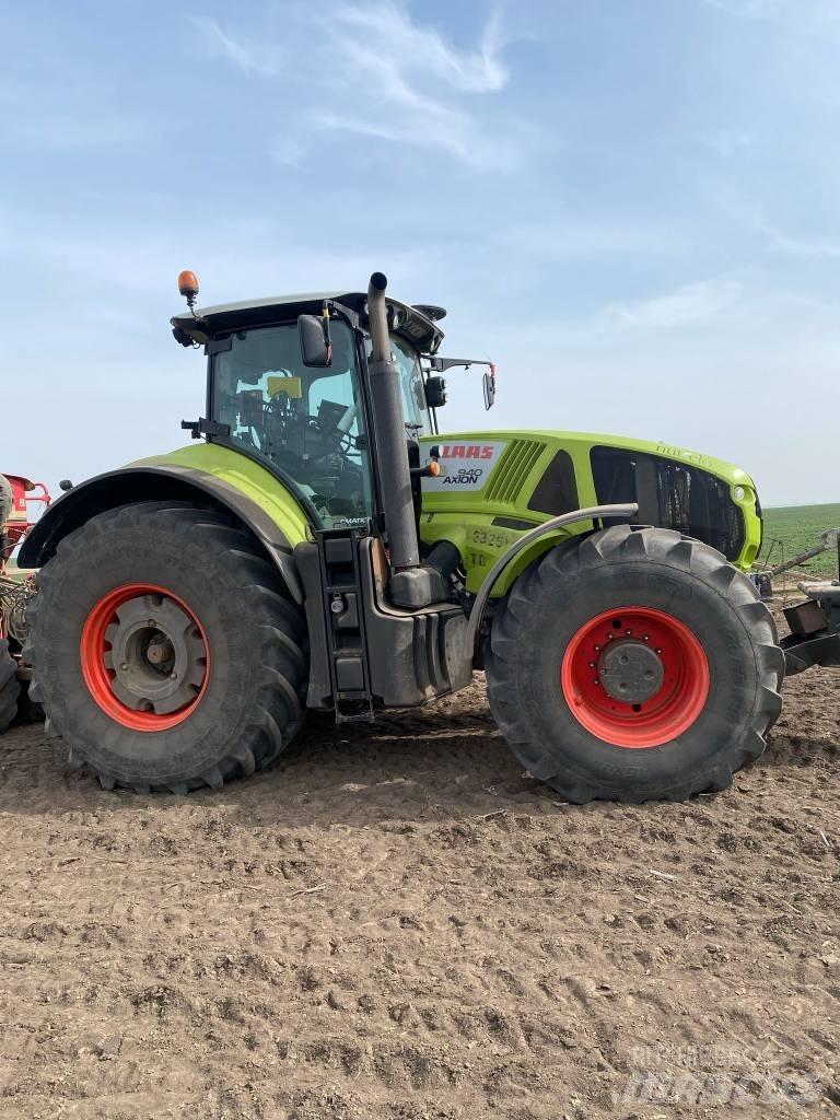 CLAAS Axion 940 SCR トラクター
