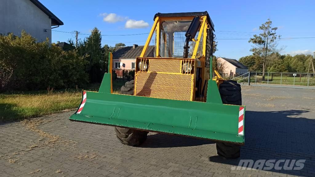 LKT 81 スキッダー