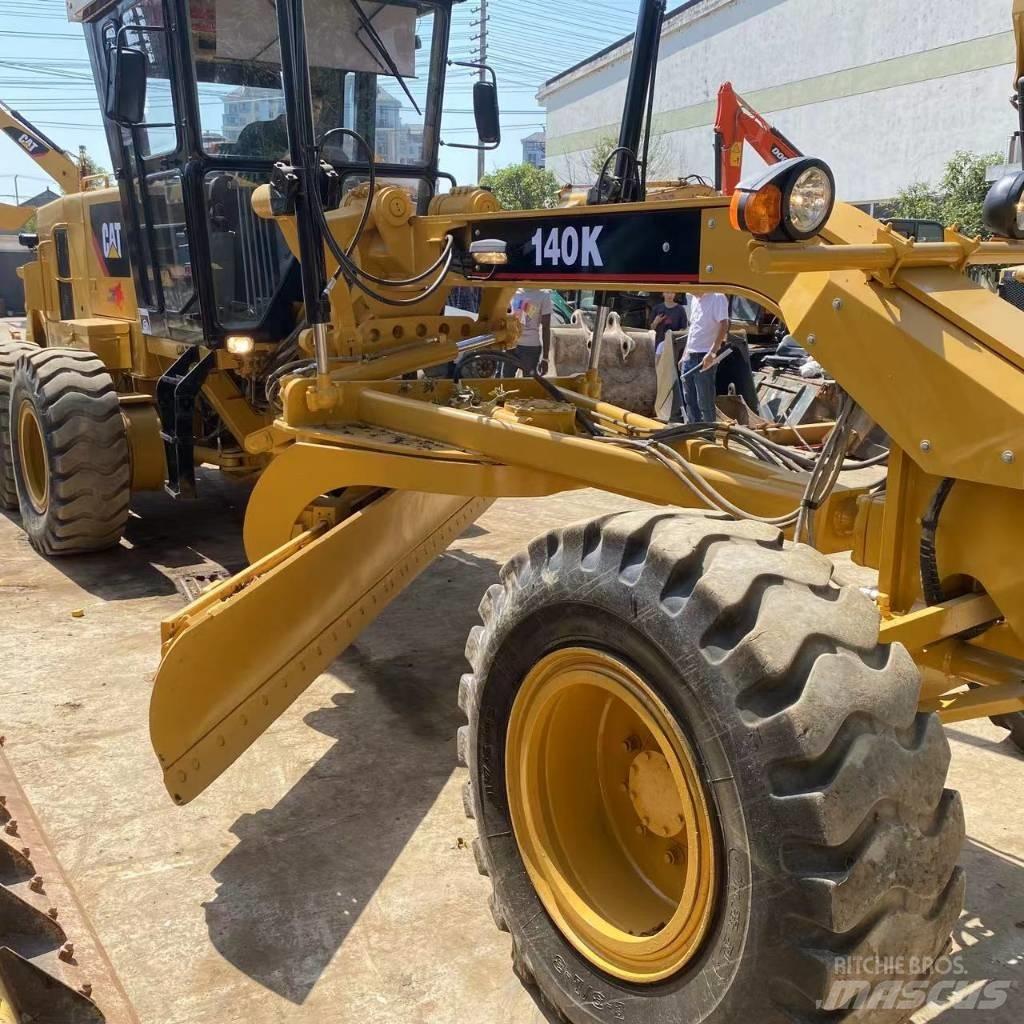 CAT 140 K モーターグレーダー