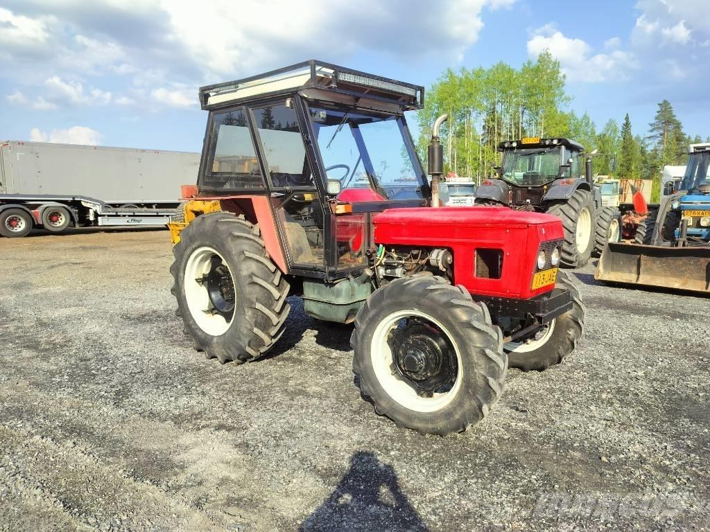 Zetor 6045/7011 トラクター