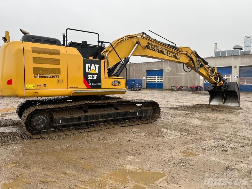 CAT 323 F L 大型油圧ショベル12t以上（パワーショベル・ユンボ）