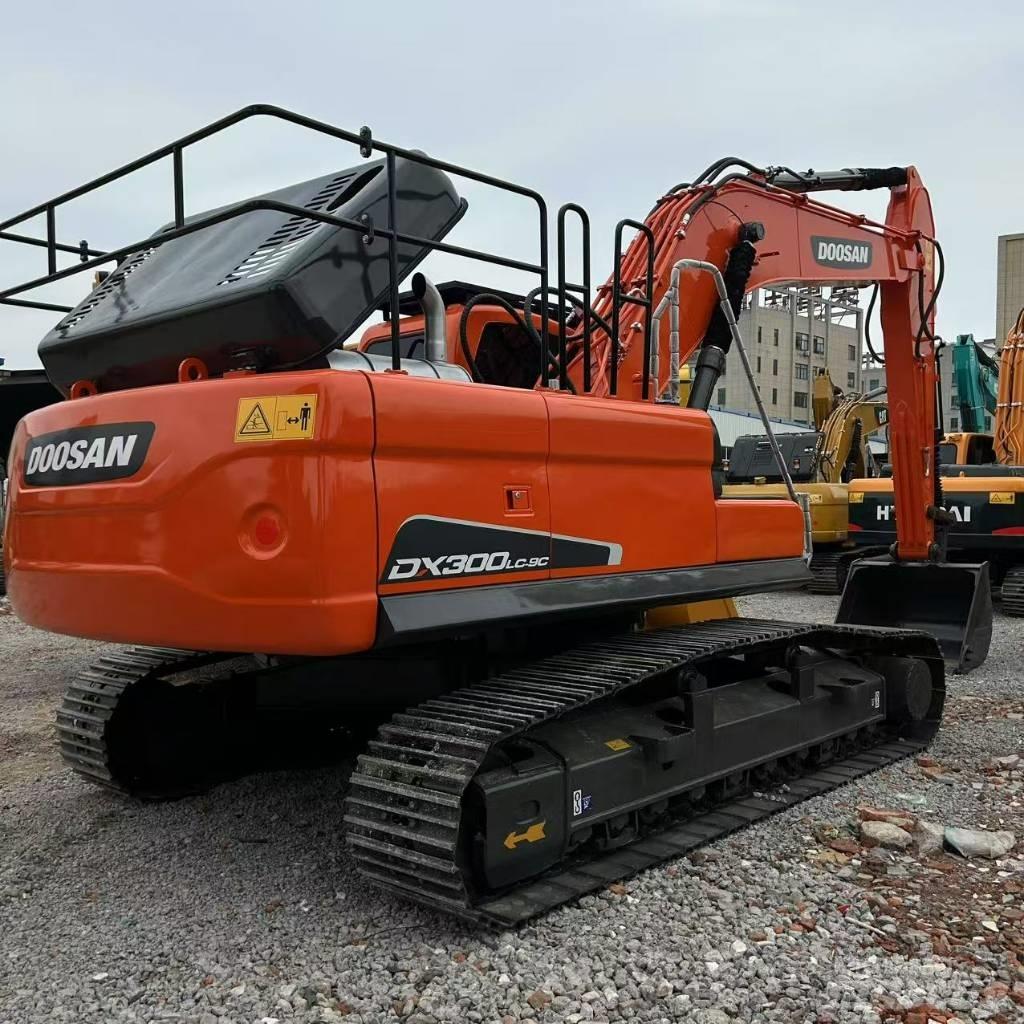 Doosan 300LC-9C 大型油圧ショベル12t以上（パワーショベル・ユンボ）