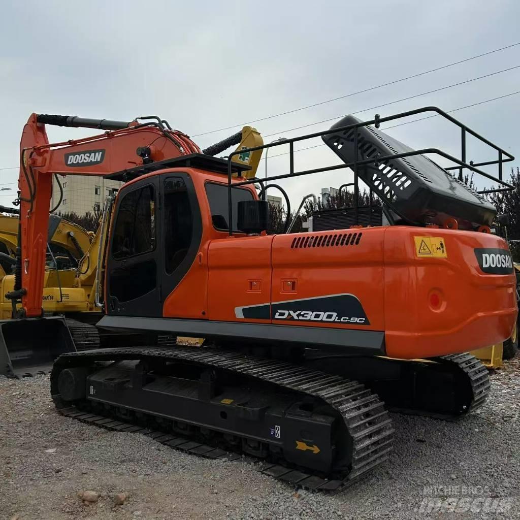 Doosan 300LC-9C 大型油圧ショベル12t以上（パワーショベル・ユンボ）