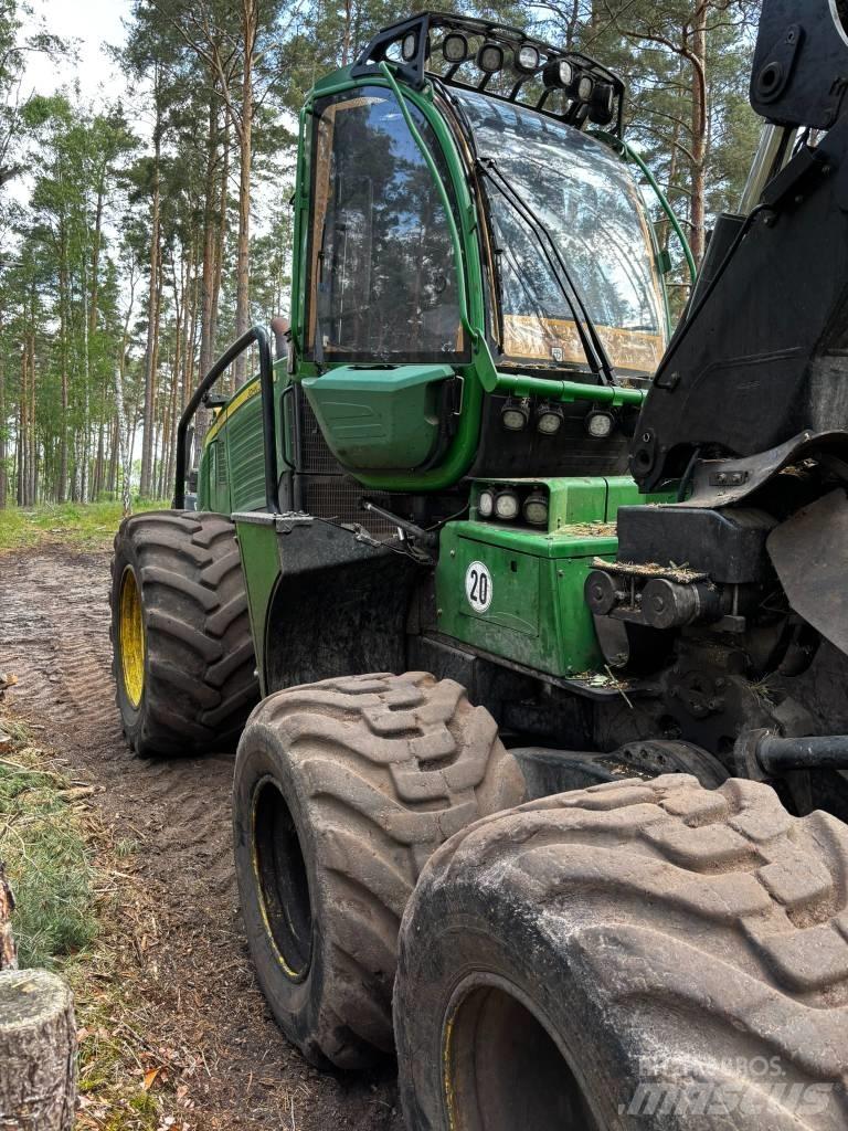 John Deere 1170 E ハーベスター