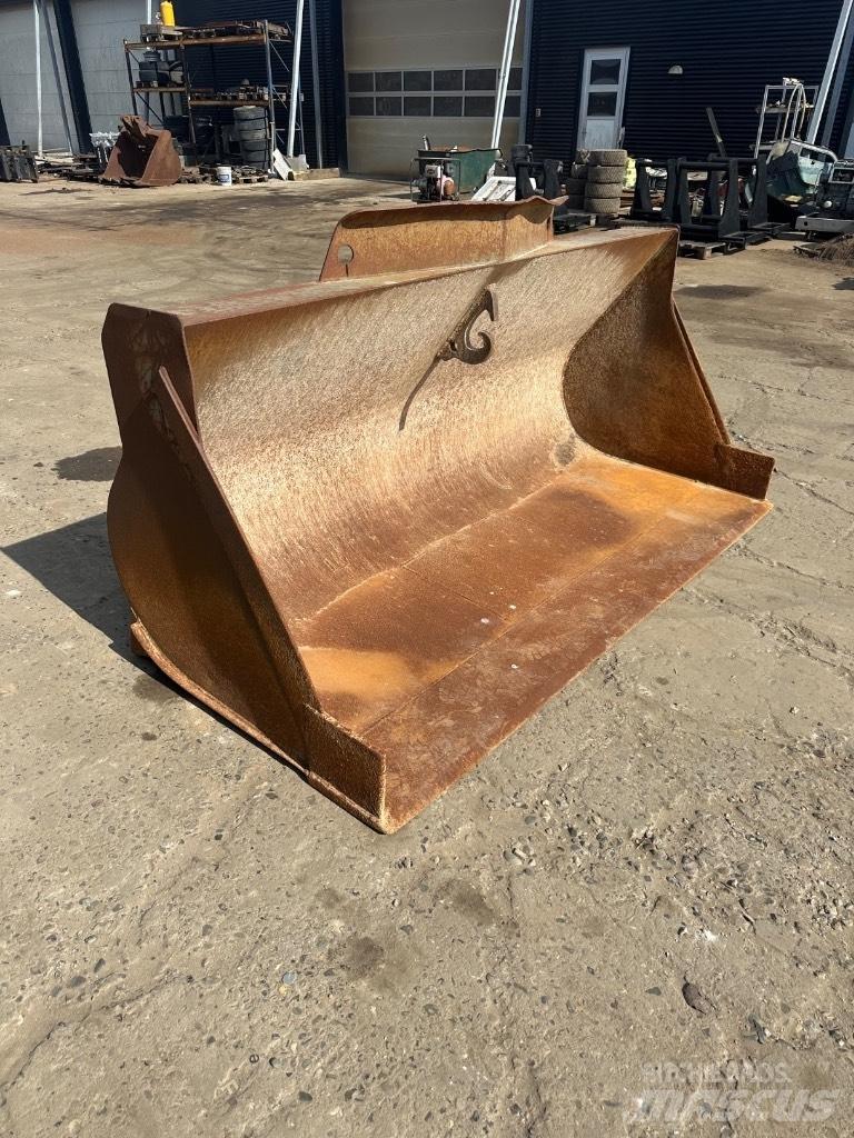 Volvo 2500mm バケット