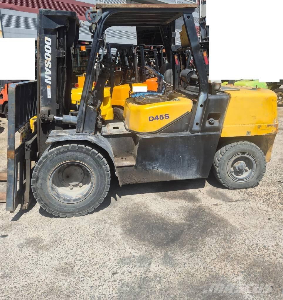 Doosan D 45 SC-9 フォークリフト - その他