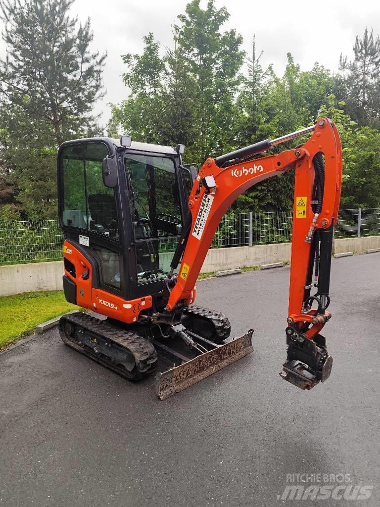Kubota KX 019-4 ミニ油圧ショベル 7t以下（ミニユンボ・ミニディガー）