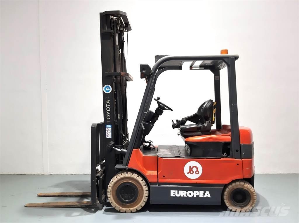Toyota 7FBMF25 バッテリーフォークリフト