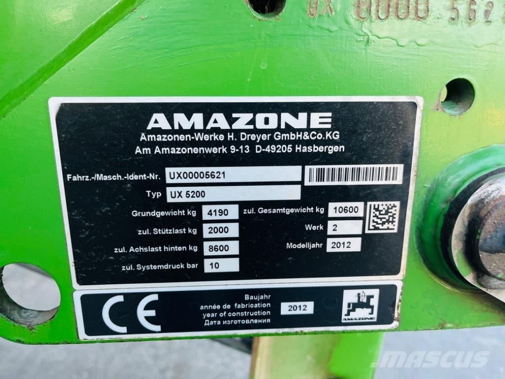 Amazone UX 5200 牽引型スプレイヤー