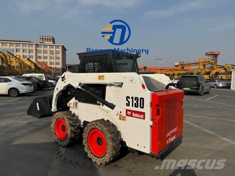Bobcat S 130 スキッドステアローダー