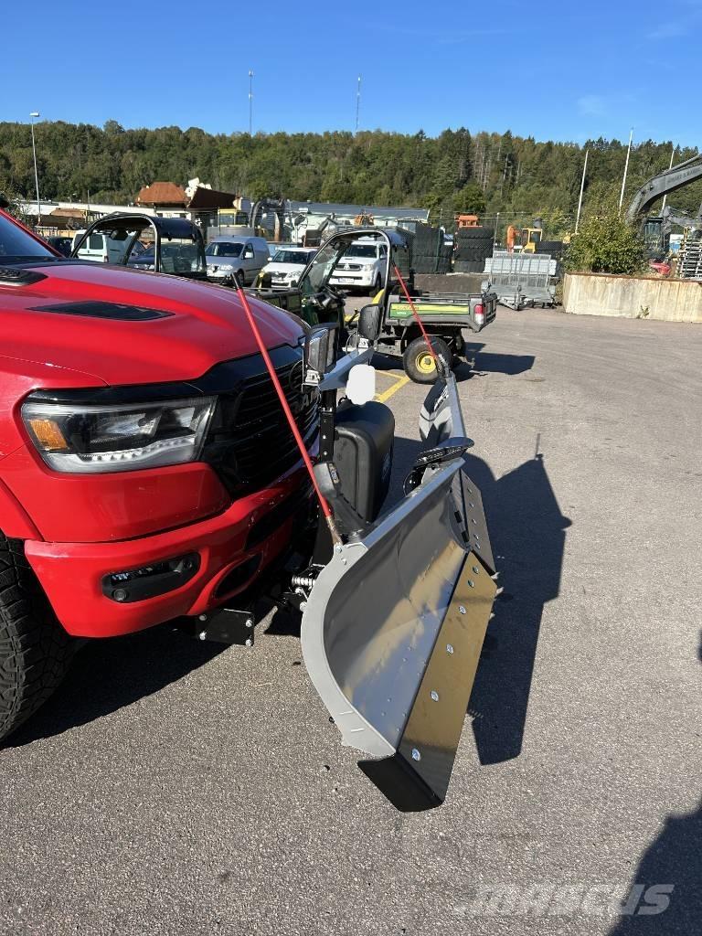 Hilltip Vikplog スノーブレードとプラウ