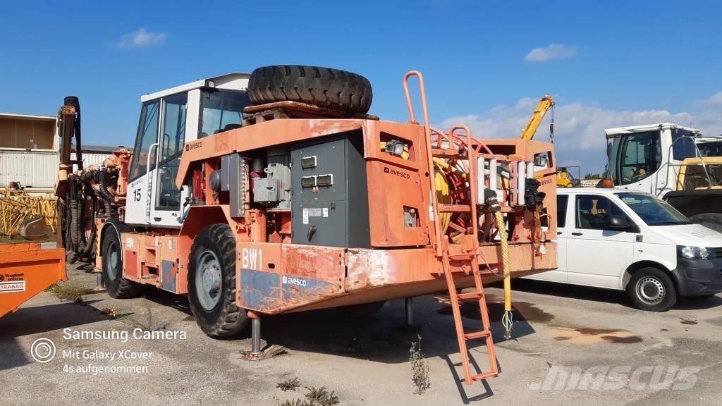 Sandvik DT 920I トンネル・地下鉱山向けドリル