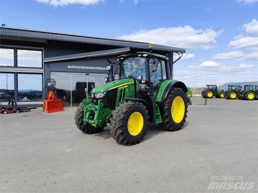 John Deere 6100M トラクター