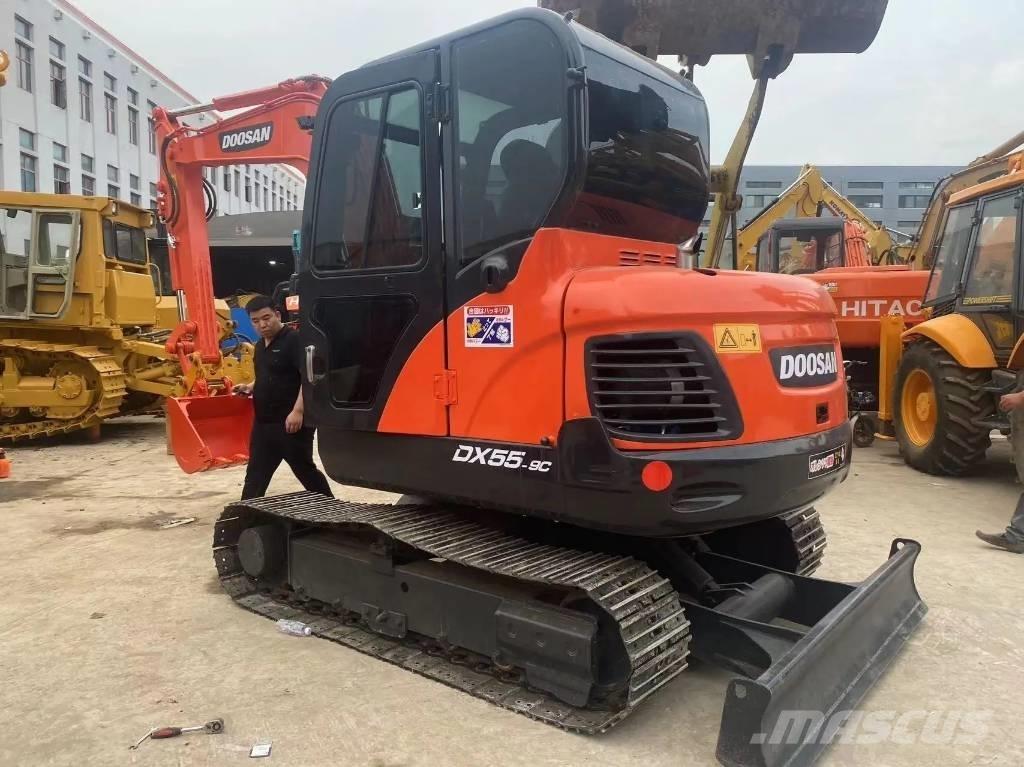 Doosan DX55-9C ミニ油圧ショベル 7t以下（ミニユンボ・ミニディガー）
